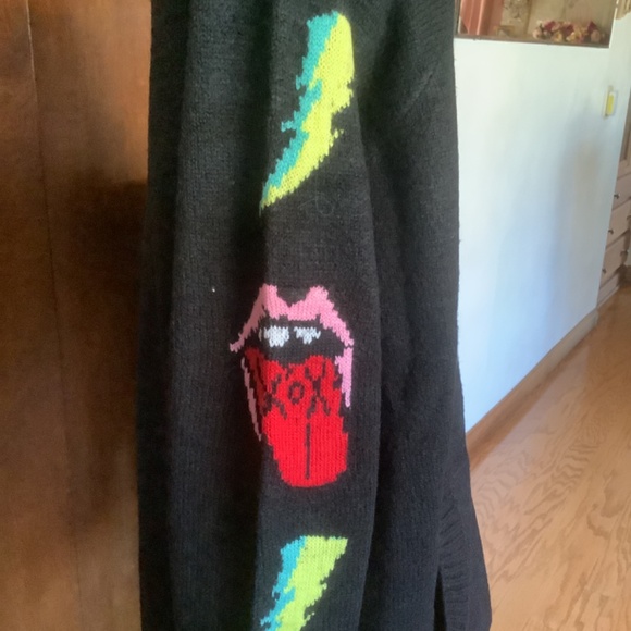 Torrid Betsy Johnson Size 2 Black SIP UP SWEATER NWT - Picture 2 of 5